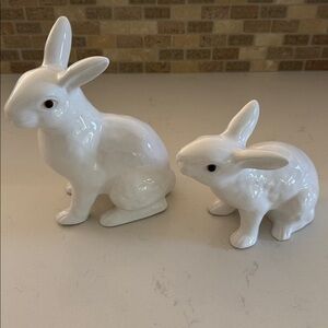 White Ceramic Bunny Figurines Set of 2 New 🐇 🐇
